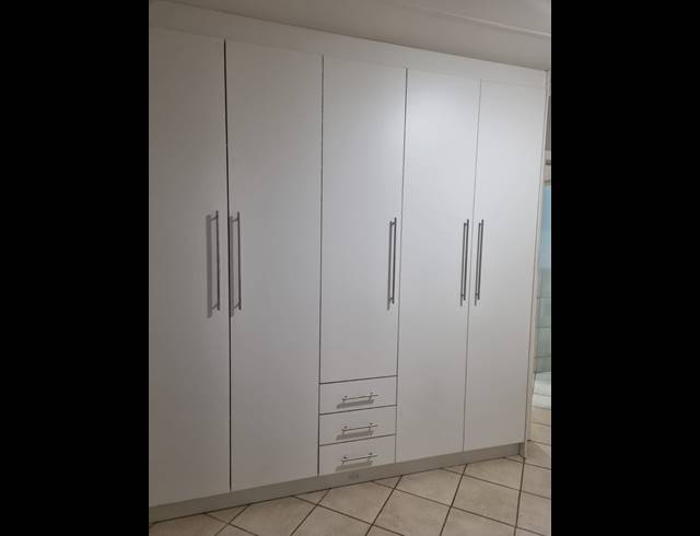 3 bed property to rent in CRYSTAL PARK